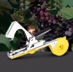 รูปภาพของ Máy buộc dây  SUCA SC-8105 Dụng cụ buộc Cà chua, Nho, Dưa leo, Dây leo Tape tool, Buộc cây leo giàn