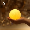รูปภาพของ Đèn ngủ mặt trăng ML3D-0807, Đèn mặt trăng 7 màu 8cm,  Đèn trang trí Moon Light 3D