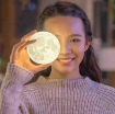 รูปภาพของ Đèn ngủ mặt trăng ML3D-0807, Đèn mặt trăng 7 màu 8cm,  Đèn trang trí Moon Light 3D