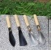 Gambar Xẻng làm vườn thép TXE-05, Xẻng cán gỗ cẩm tay, Mai đào đất